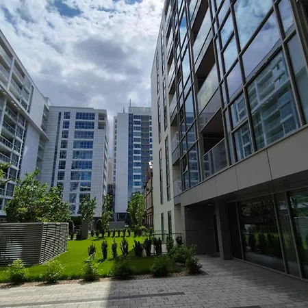 Towarowa Sakura Apartment, Free Parking, Air-conditioning, Self Check-in 24h Lejlighed Poznań