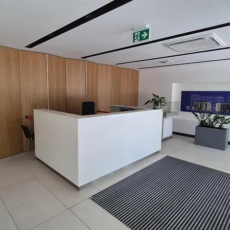 Lejlighed Towarowa Sakura Apartment, Free Parking, Air-conditioning, Self Check-in 24h *