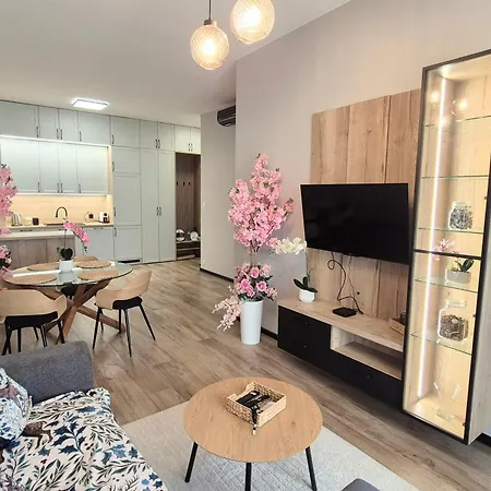 Towarowa Sakura Apartment, Free Parking, Air-conditioning, Self Check-in 24h פוזנן