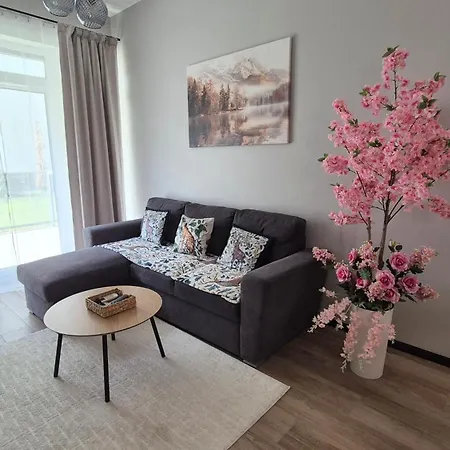 Towarowa Sakura Apartment, Free Parking, Air-conditioning, Self Check-in 24h פוזנן